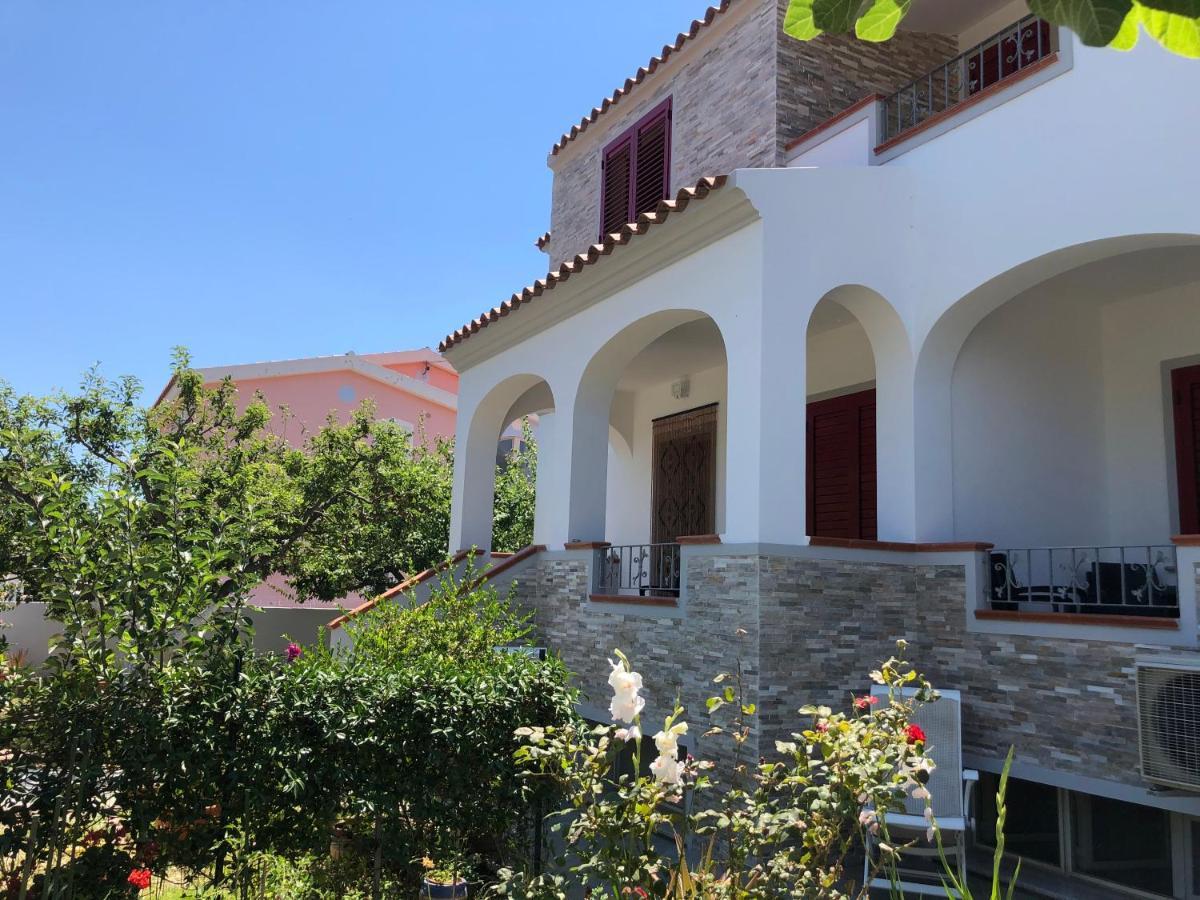 Appartamento In Villa Andreina Orosei Buitenkant foto