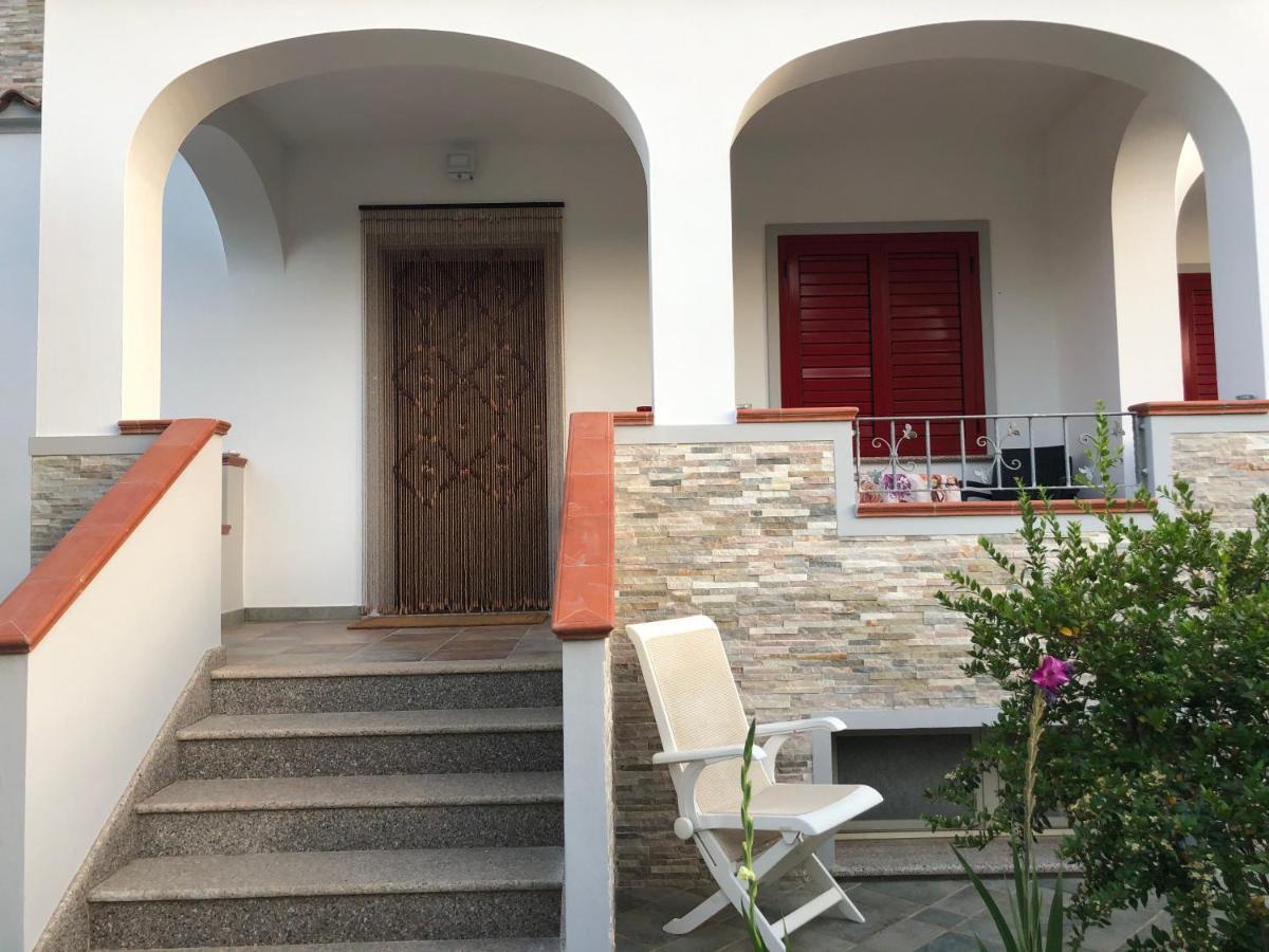 Appartamento In Villa Andreina Orosei Buitenkant foto