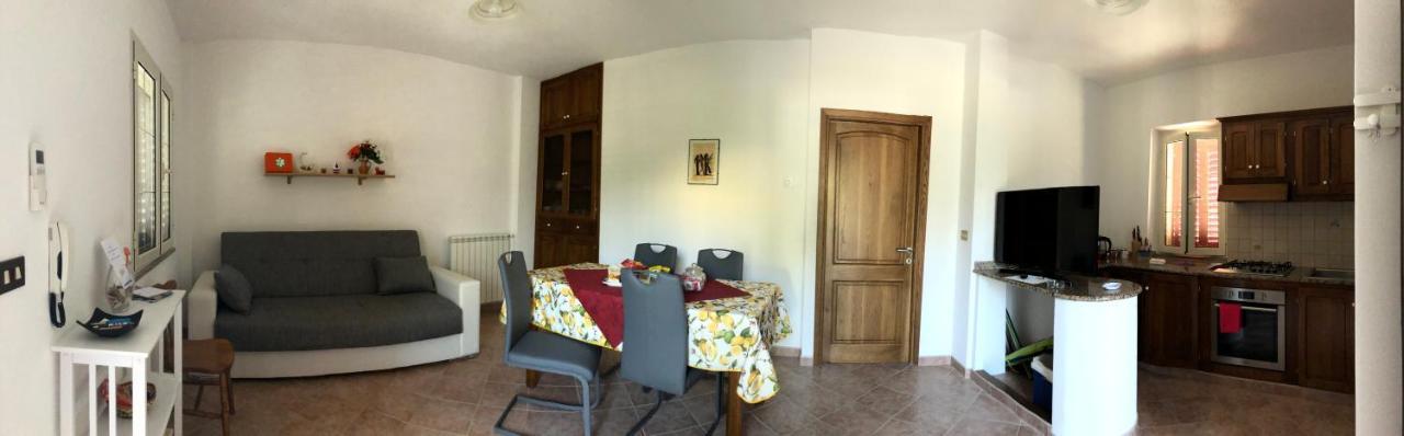Appartamento In Villa Andreina Orosei Buitenkant foto