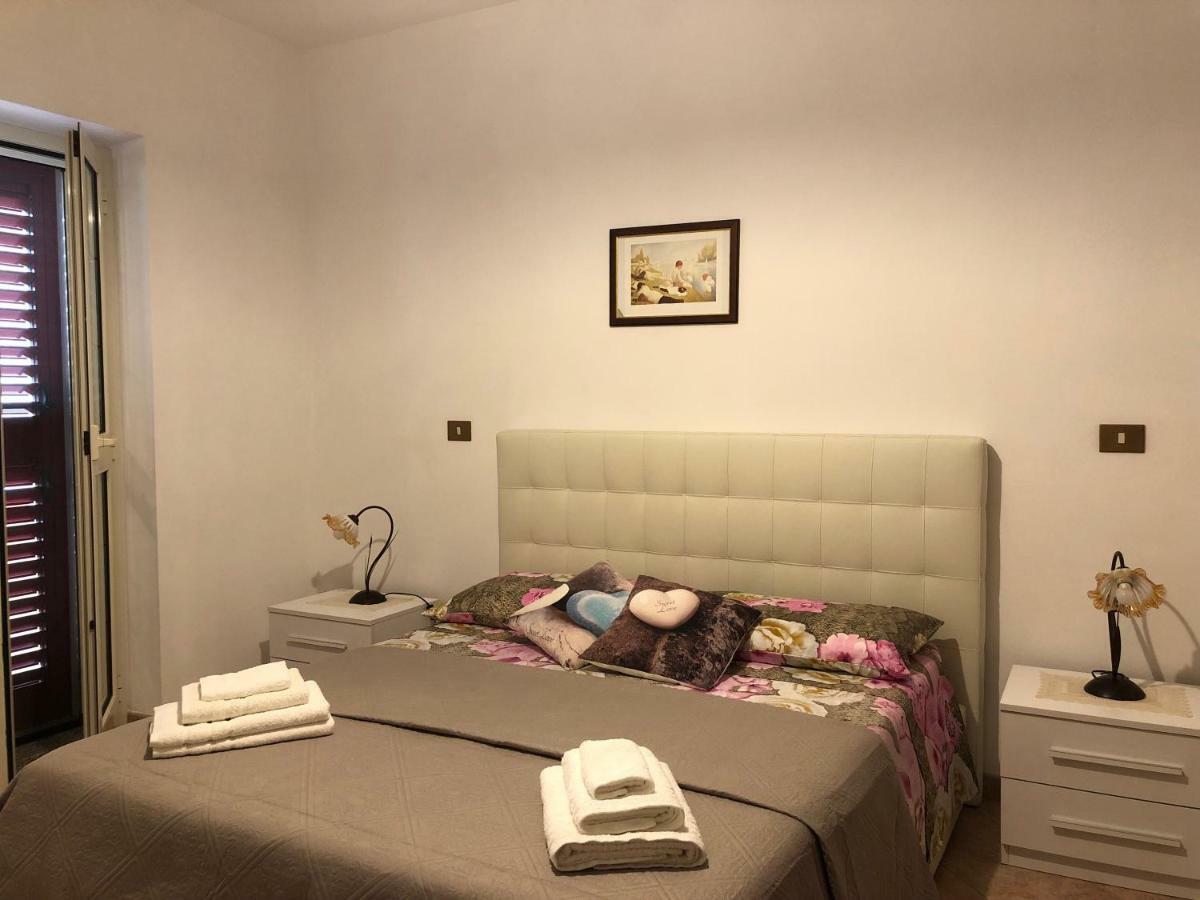Appartamento In Villa Andreina Orosei Buitenkant foto
